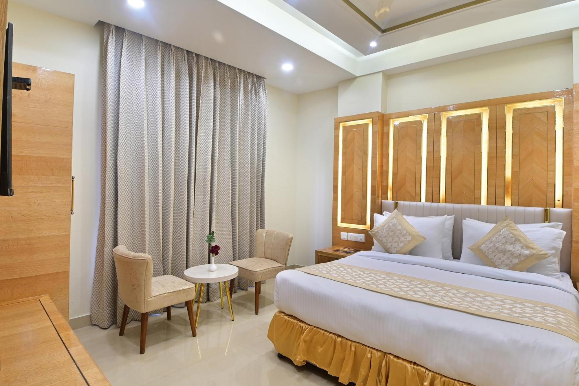 Hotel Gold Palace - 03 Mins Walk From New Delhi Railway Station Екстер'єр фото