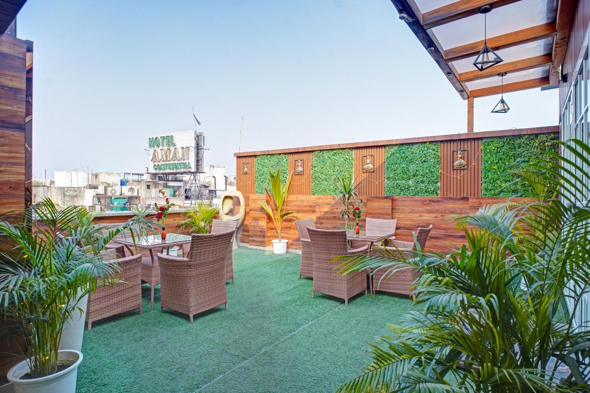 Hotel Gold Palace - 03 Mins Walk From New Delhi Railway Station Екстер'єр фото