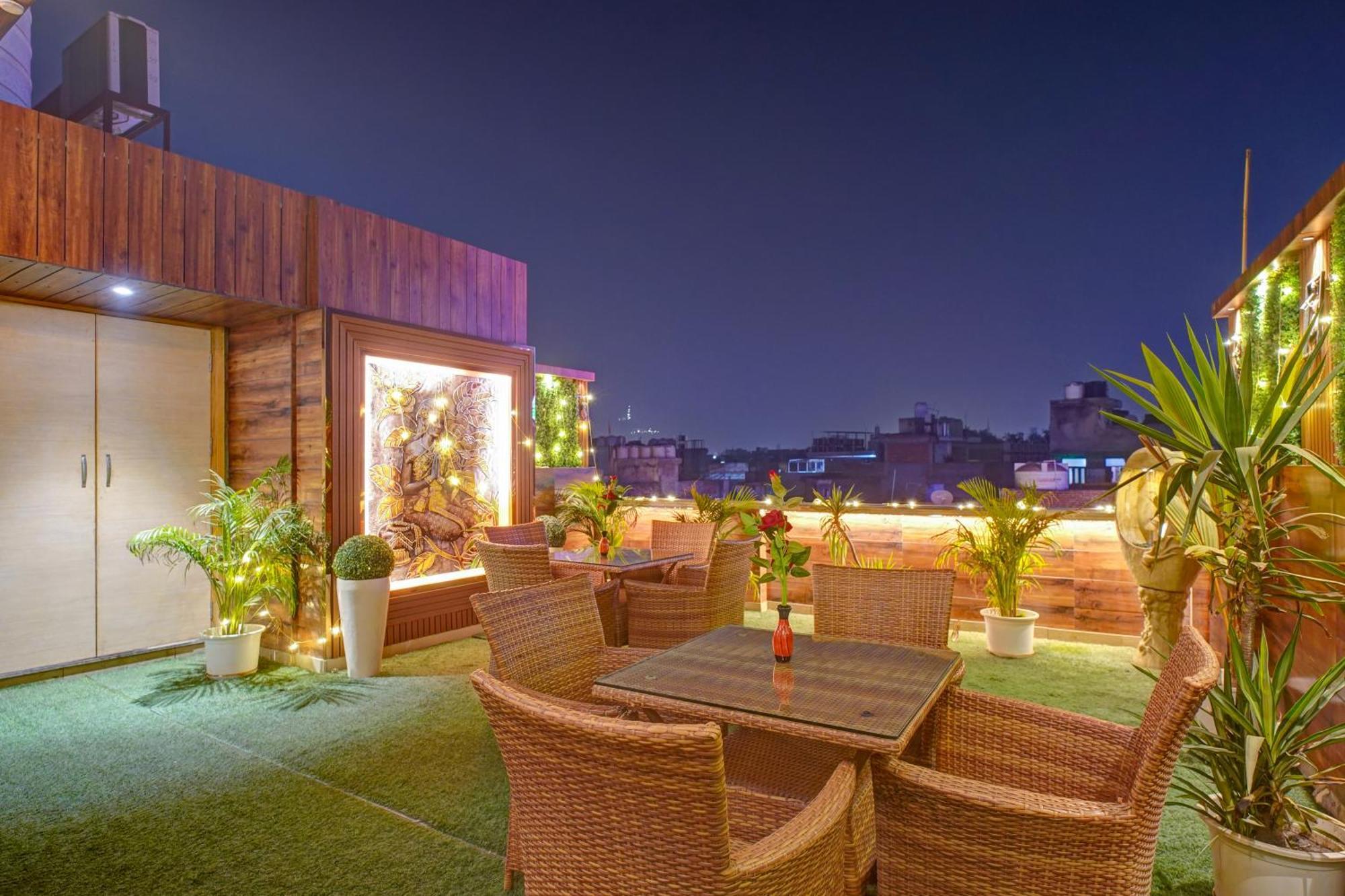 Hotel Gold Palace - 03 Mins Walk From New Delhi Railway Station Екстер'єр фото
