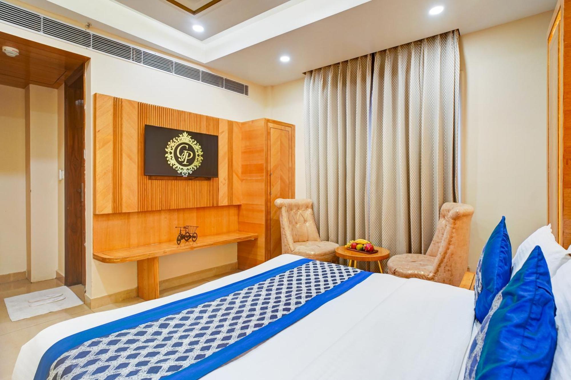 Hotel Gold Palace - 03 Mins Walk From New Delhi Railway Station Екстер'єр фото