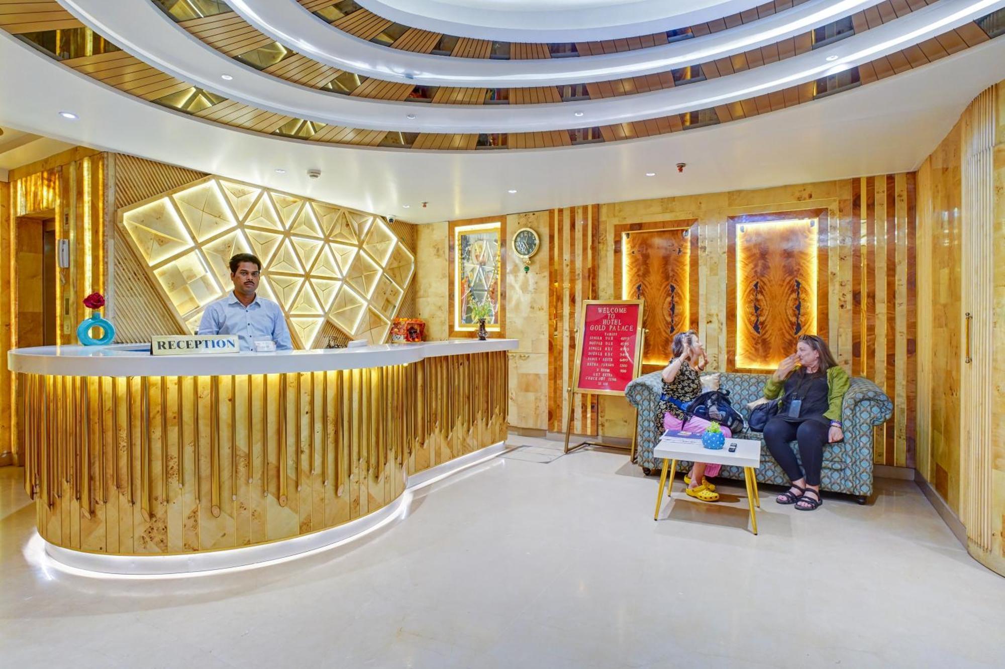 Hotel Gold Palace - 03 Mins Walk From New Delhi Railway Station Екстер'єр фото