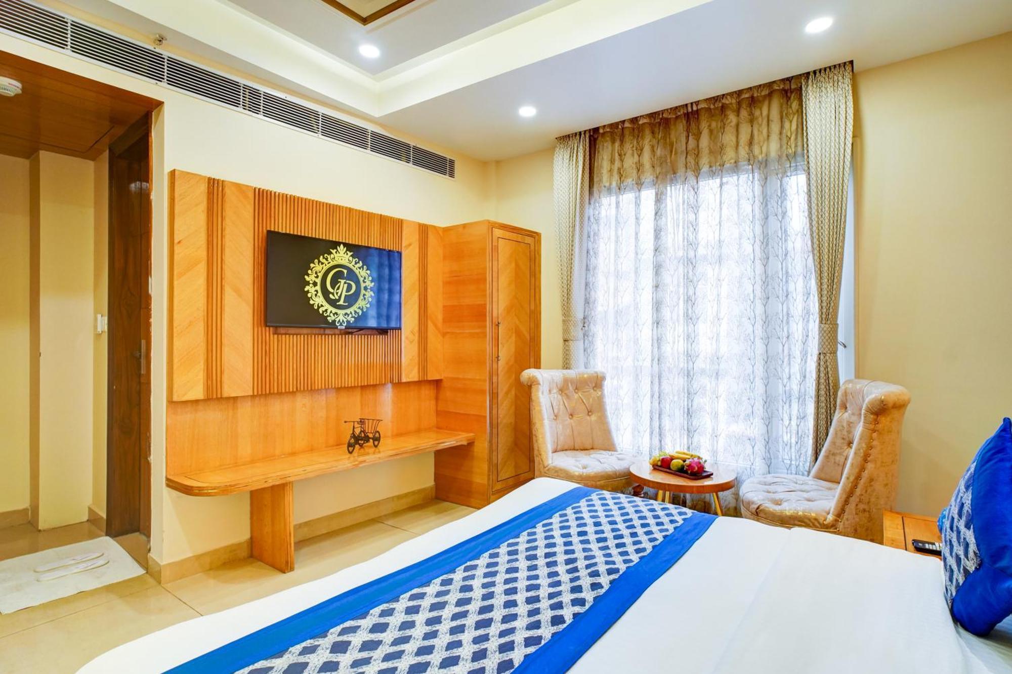 Hotel Gold Palace - 03 Mins Walk From New Delhi Railway Station Екстер'єр фото