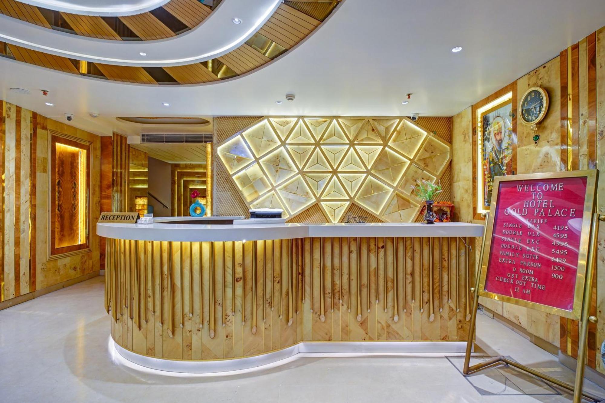 Hotel Gold Palace - 03 Mins Walk From New Delhi Railway Station Екстер'єр фото