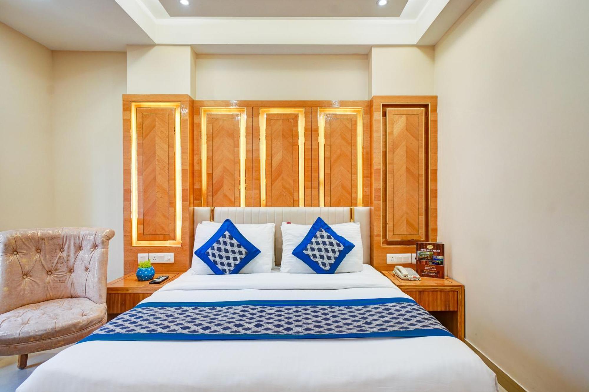 Hotel Gold Palace - 03 Mins Walk From New Delhi Railway Station Екстер'єр фото